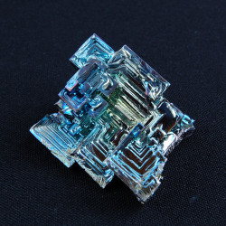 Bismut kristallen
