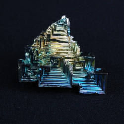 Bismut kristallen