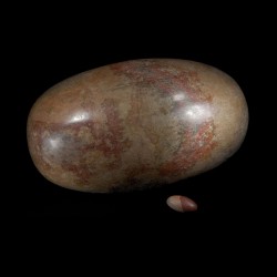 Shiva Lingam of Kosmisch ei